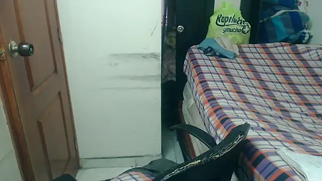 Siblleyx online show from November 12, 2025, 5:57 pm