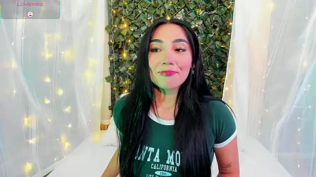 Enyel valmina online show from March 17, 2025, 9:23 pm