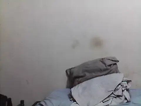 Snapshot of beatle666 chatting on March 5, 2025, 5:29 am beatle666 online show from March 5, 2025, 5:29 am