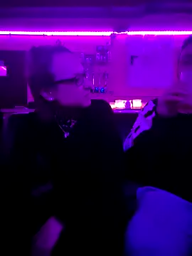 Snapshot of Fuxy-love69 chatting on December 4, 2025, 10:18 pm Fuxy-love69 online show from December 4, 2025, 10:18 pm