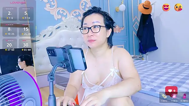 LucianaMe online show from September 24, 2025, 2:59 am