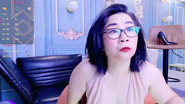 LucianaMe online show from June 30, 2026, 2:23 am
