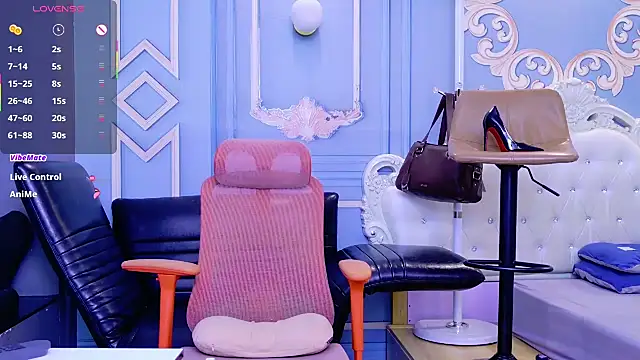 LucianaMe online show from August 3, 2026, 2:54 am