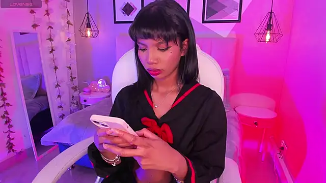 Snapshot of Gigi_Strawberry chatting on September 18, 2025, 4:36 am Gigi Strawberry online show from September 18, 2025, 4:36 am