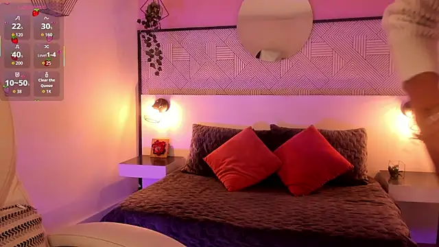 Snapshot of Gigi_Strawberry chatting on October 1, 2025, 12:38 am Gigi Strawberry online show from October 1, 2025, 12:38 am