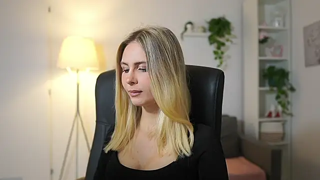 catecrago  online show from November 5, 2025, 9:09 am