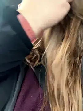 Lars-Lola online show from December 3, 2025, 12:36 pm