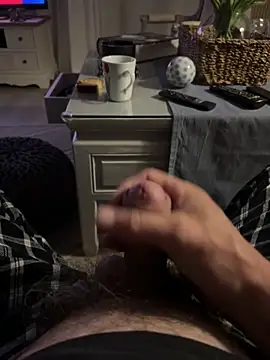 Snapshot of Avignon1963 chatting on April 14, 2026, 4:40 am Avignon1963 online show from April 14, 2026, 4:40 am