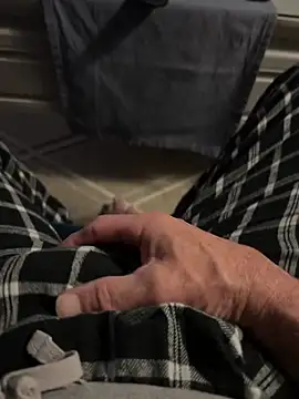 Snapshot of Avignon1963 chatting on April 15, 2026, 3:24 am Avignon1963 online show from April 15, 2026, 3:24 am