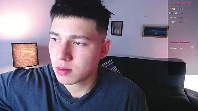 JamesCr  online show from February 9, 2026, 1:09 am