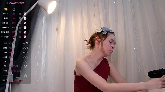 Kellybbface online show from June 8, 2026, 4:24 am