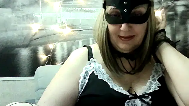 CarlySweetie online show from February 6, 2025, 7:29 pm