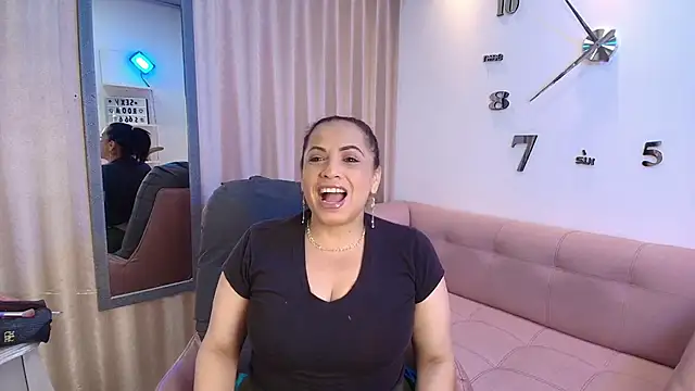 GochitaWild online show from November 9, 2025, 1:31 pm