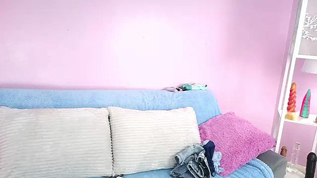 Snapshot of Hiyakasudere chatting on November 10, 2025, 6:29 pm Hiyakasudere online show from November 10, 2025, 6:29 pm