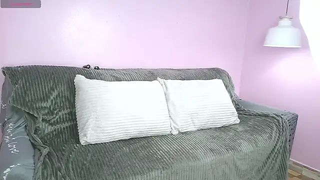 Snapshot of Hiyakasudere chatting on December 5, 2025, 6:37 pm Hiyakasudere online show from December 5, 2025, 6:37 pm