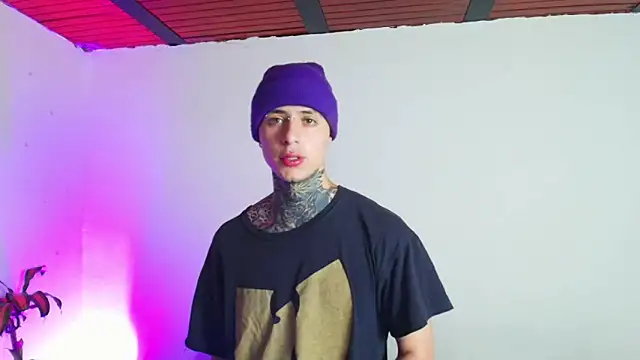 Snapshot of 7_Saturno_7 chatting on February 15, 2026, 7:54 pm 7 Saturno 7 online show from February 15, 2026, 7:54 pm