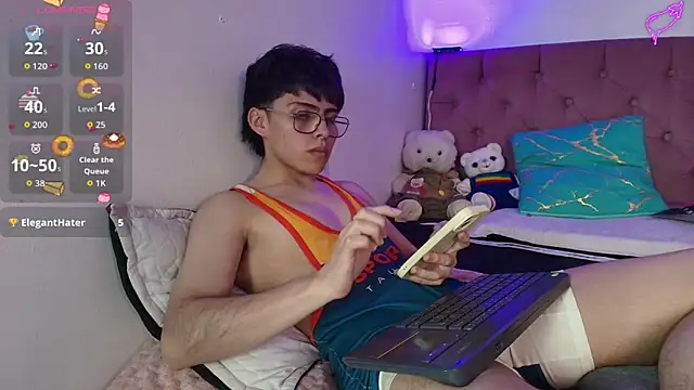 Snapshot of PepperTwink chatting on October 17, 2025, 5:59 pm PepperTwink online show from October 17, 2025, 5:59 pm