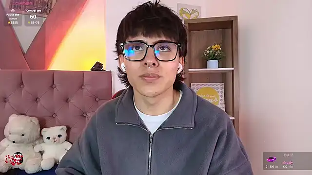 PepperTwink online show from March 5, 2026, 4:03 pm