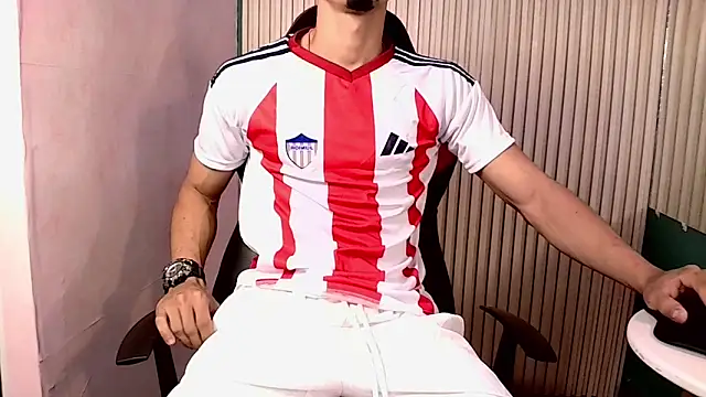 Snapshot of Becker2_ chatting on January 6, 2026, 6:44 pm Becker2 online show from January 6, 2026, 6:44 pm