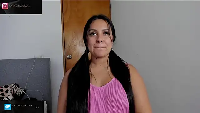 antonella rod online show from September 19, 2025, 7:25 pm