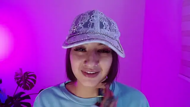 ggor4w33 online show from February 4, 2025, 4:05 am