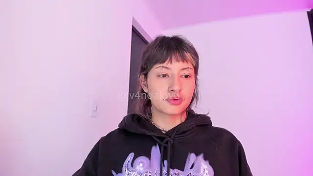 ggor4w33 online show from December 1, 2025, 12:21 pm