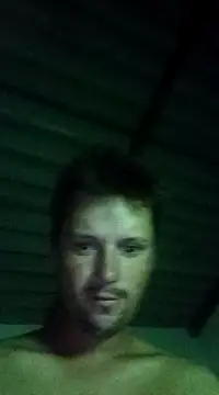 leocir081995 online show from February 9, 2025, 11:04 pm