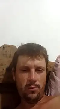 leocir081995 online show from February 15, 2025, 4:03 am