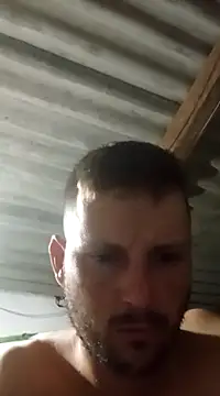 leocir081995 online show from February 20, 2025, 1:46 am