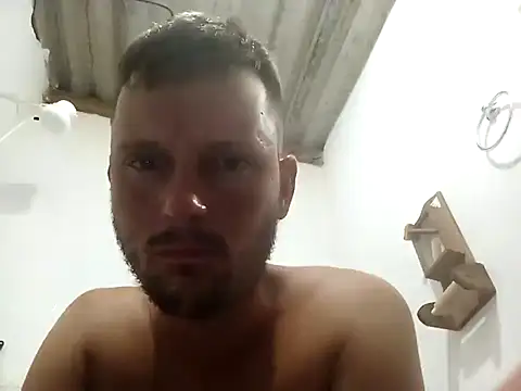 leocir081995 online show from February 20, 2025, 5:44 am