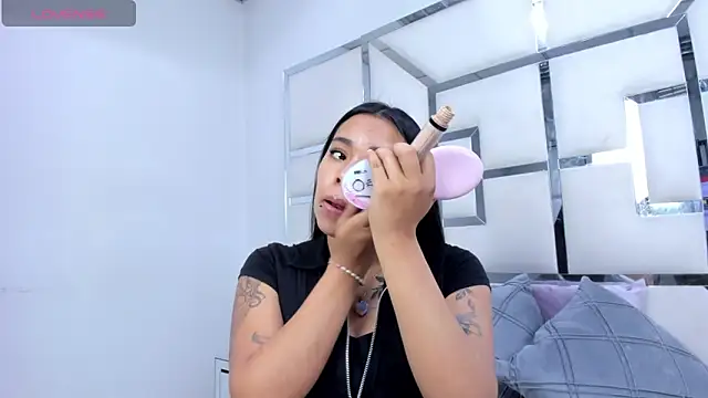 ZoeWan69 online show from March 7, 2026, 12:57 pm