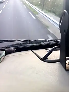 Snapshot of Dam70 chatting on September 19, 2025, 5:42 am Dam70 online show from September 19, 2025, 5:42 am