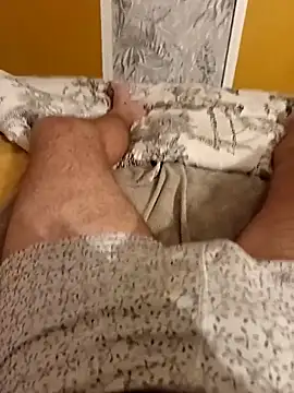 Snapshot of Dam70 chatting on October 8, 2025, 7:44 pm Dam70 online show from October 8, 2025, 7:44 pm