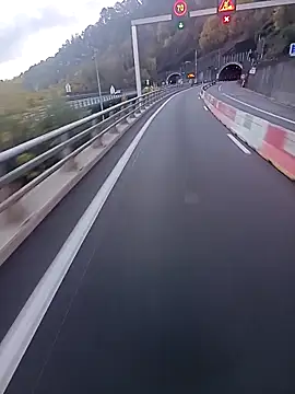 Snapshot of Dam70 chatting on October 24, 2025, 6:10 am Dam70 online show from October 24, 2025, 6:10 am