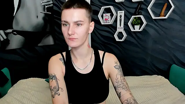 Snapshot of LindaBryantt chatting on February 8, 2025, 6:33 am LindaBryantt online show from February 8, 2025, 6:33 am