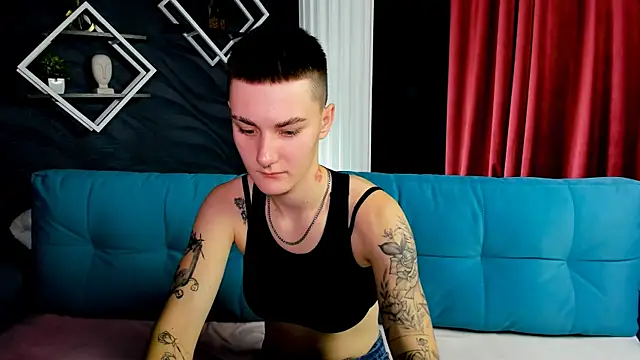 Snapshot of LindaBryantt chatting on February 16, 2025, 1:38 pm LindaBryantt online show from February 16, 2025, 1:38 pm