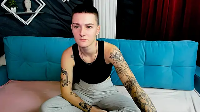 Snapshot of LindaBryantt chatting on February 18, 2025, 10:16 am LindaBryantt online show from February 18, 2025, 10:16 am