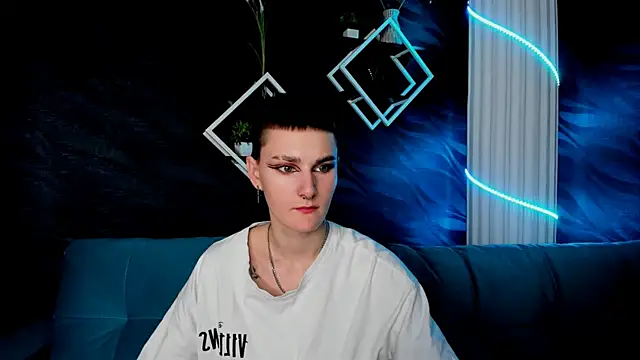 Snapshot of LindaBryantt chatting on March 5, 2025, 10:33 am LindaBryantt online show from March 5, 2025, 10:33 am