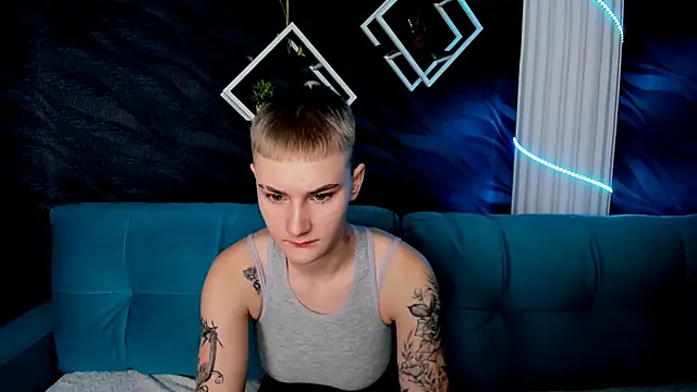 Snapshot of LindaBryantt chatting on March 13, 2025, 3:11 am LindaBryantt online show from March 13, 2025, 3:11 am