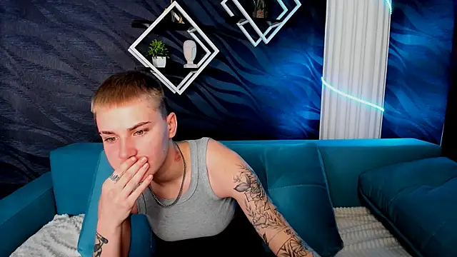 Snapshot of LindaBryantt chatting on March 18, 2025, 6:14 am LindaBryantt online show from March 18, 2025, 6:14 am