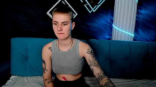 Snapshot of LindaBryantt chatting on March 20, 2025, 7:58 am LindaBryantt online show from March 20, 2025, 7:58 am