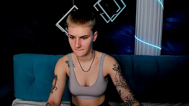 Snapshot of LindaBryantt chatting on March 21, 2025, 3:12 am LindaBryantt online show from March 21, 2025, 3:12 am