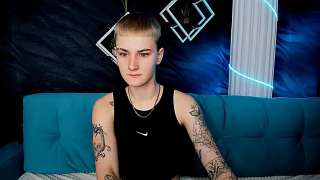 Snapshot of LindaBryantt chatting on March 23, 2025, 3:10 am LindaBryantt online show from March 23, 2025, 3:10 am