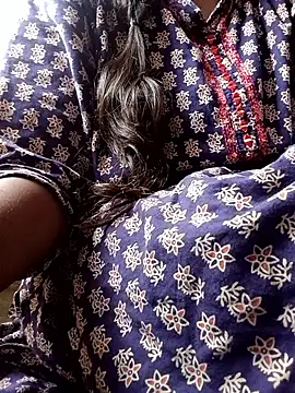 varsha-milky1 online show from September 11, 2025, 10:48 am