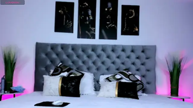 Snapshot of Ivy_Ann chatting on October 31, 2025, 9:49 pm Ivy Ann online show from October 31, 2025, 9:49 pm