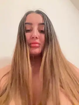 hotAlys online show from February 10, 2025, 8:21 pm