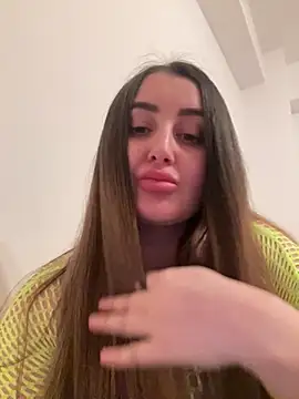 hotAlys online show from March 4, 2025, 5:34 pm