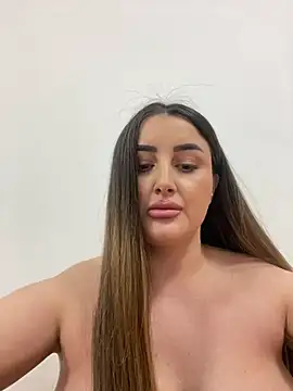 hotAlys online show from March 21, 2025, 7:24 pm