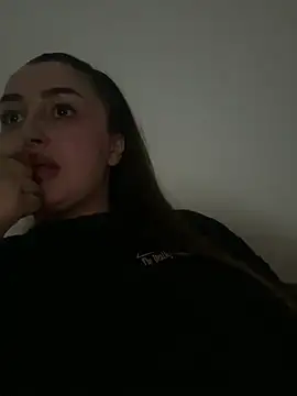 hotAlys online show from March 22, 2025, 6:36 pm
