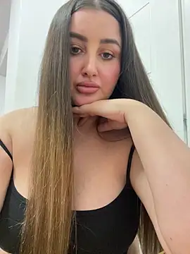 hotAlys online show from September 14, 2025, 12:43 am